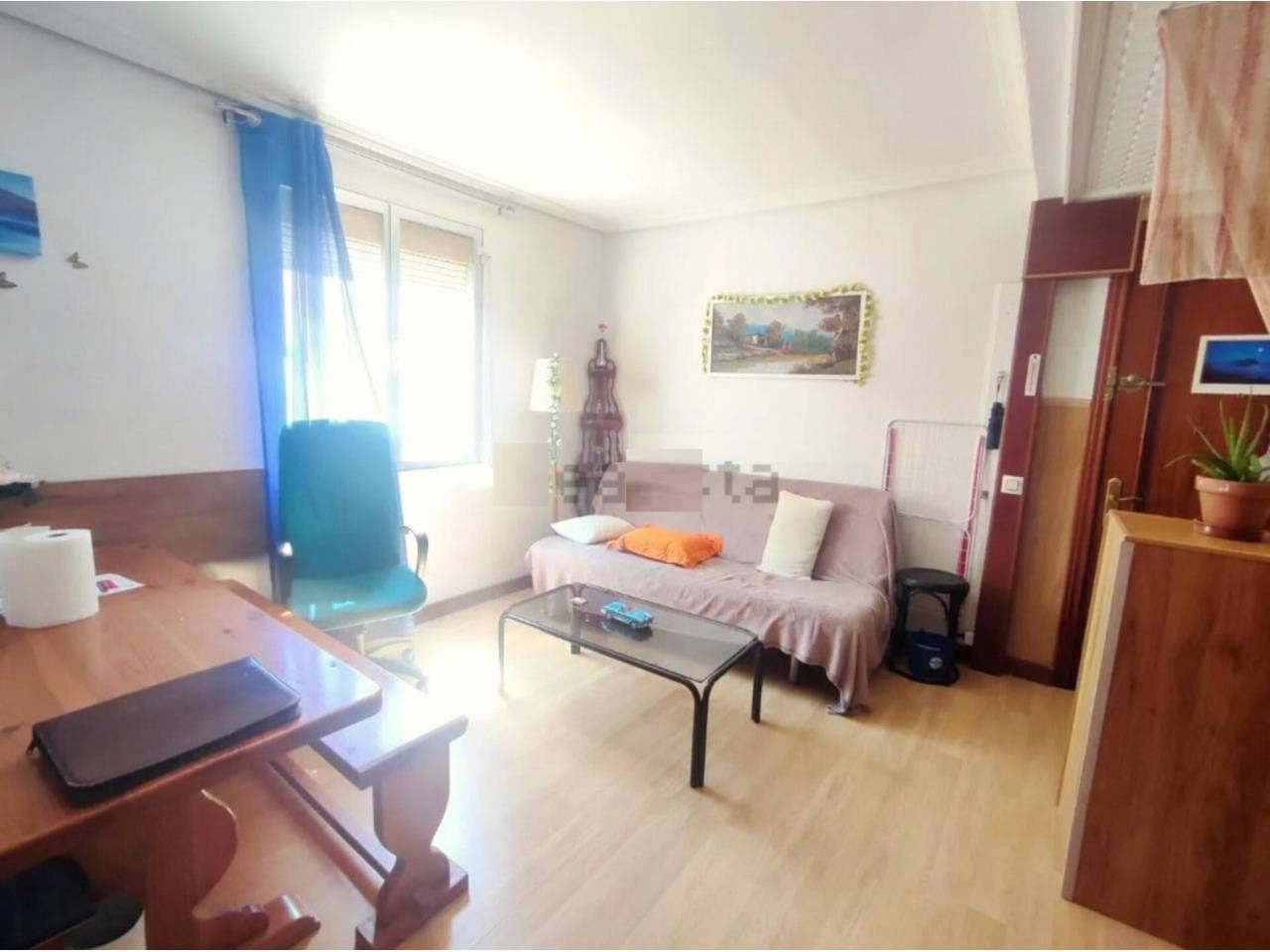 Sala d'estar de Pis en venda en  Logroño amb Calefacció i Parquet