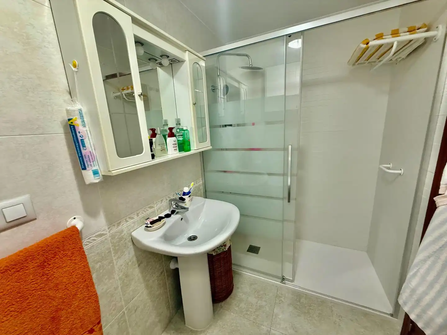 Baño de Apartamento en venta en Valencia de Don Juan con Calefacción y Terraza