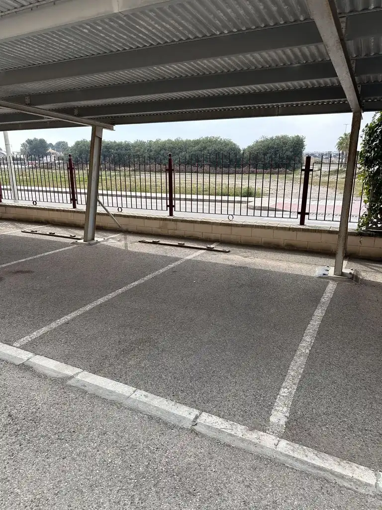 Parkplatz von Wohnung zur Miete in Almenara