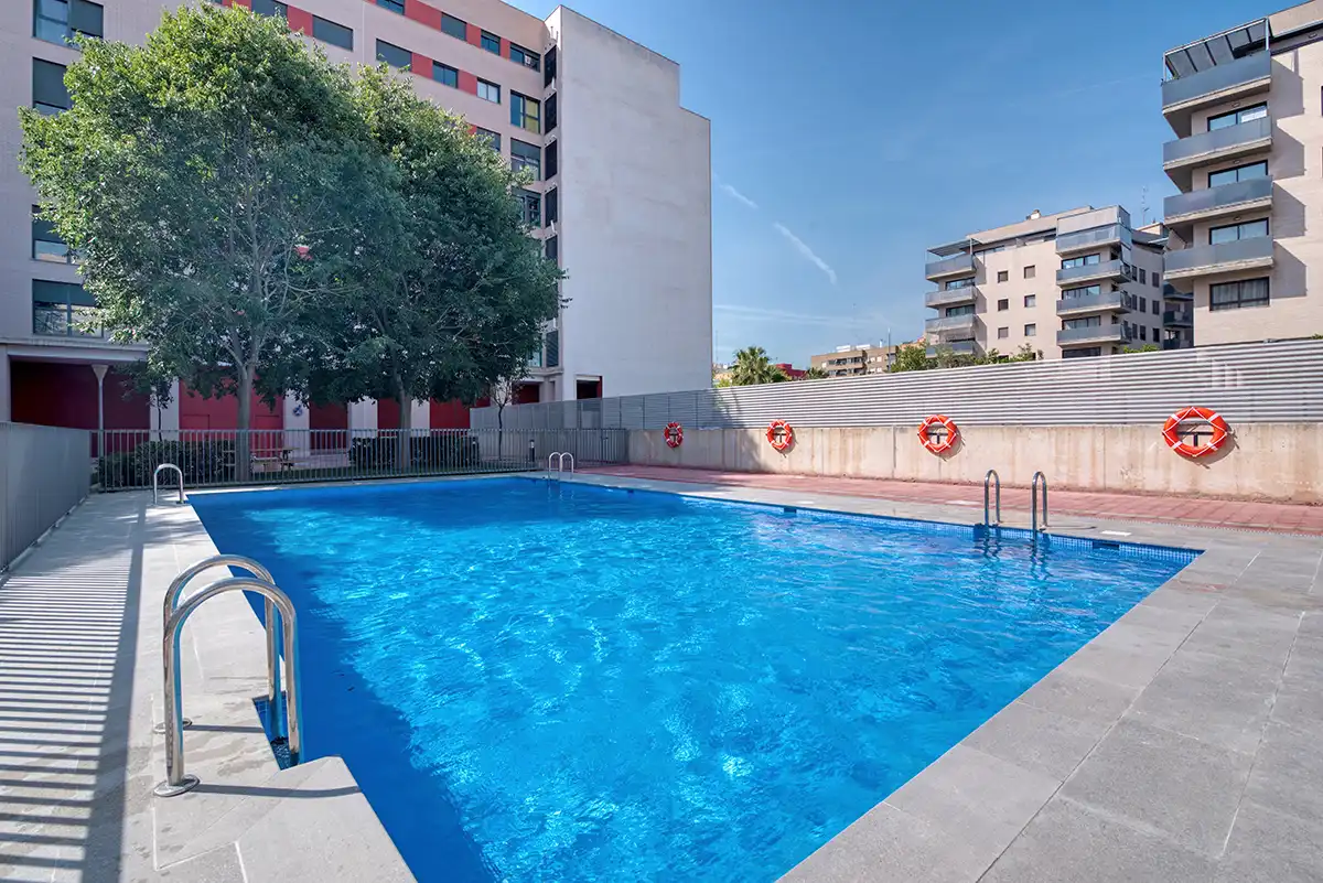 Piscina de Piso en venta en Valencia con Trastero y Piscina comunitaria