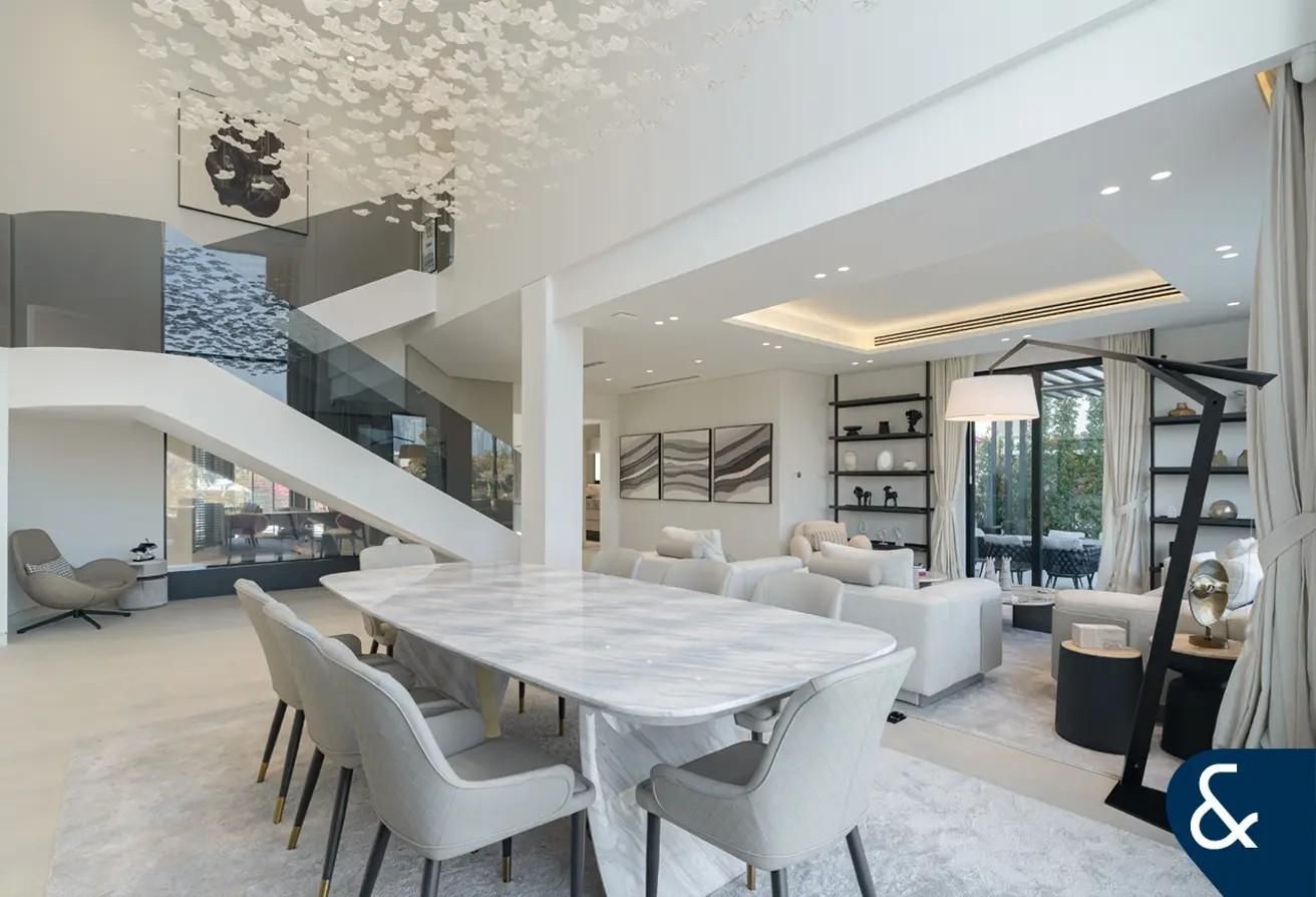 Menjador de Casa o xalet en venda en Sant Cugat del Vallès amb Jardí privat i Piscina