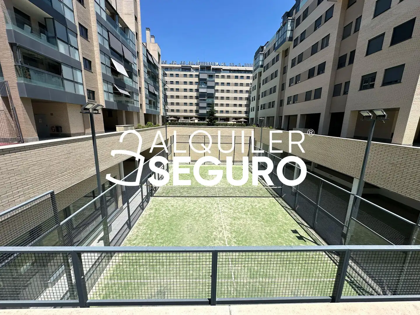 Vista exterior de Piso de alquiler en Madrid con Calefacción, Terraza y Trastero