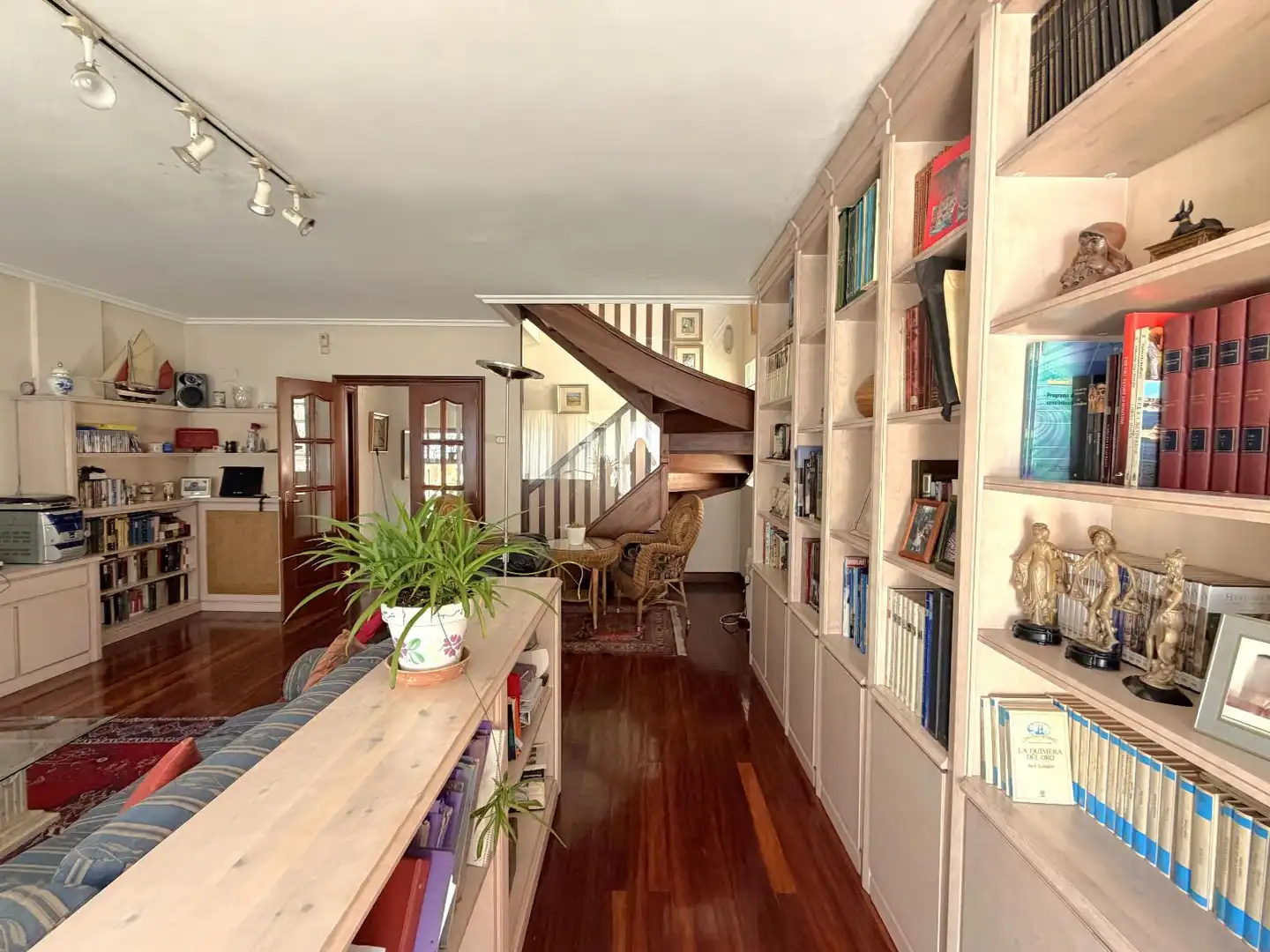Living room of Detached homes for sale in Lasarte-Oria  with Heating, Private garden and Parquet flooring