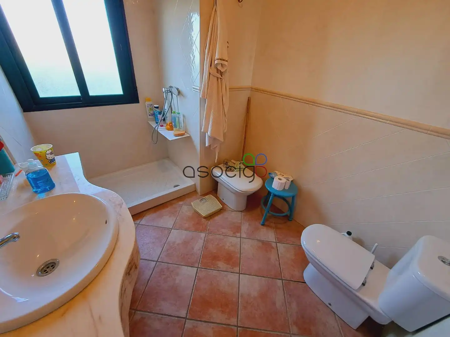 Baño de Casa o chalet en venta en Solanillos del Extremo con Calefacción, Trastero y Piscina