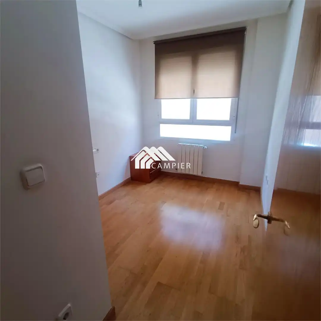 Habitación de Piso en venta en Albacete con Calefacción, Trastero y Amueblado