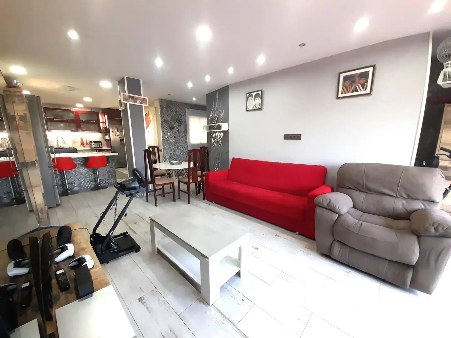Sala de estar de Ático en venta en El Prat de Llobregat con Calefacción y Horno