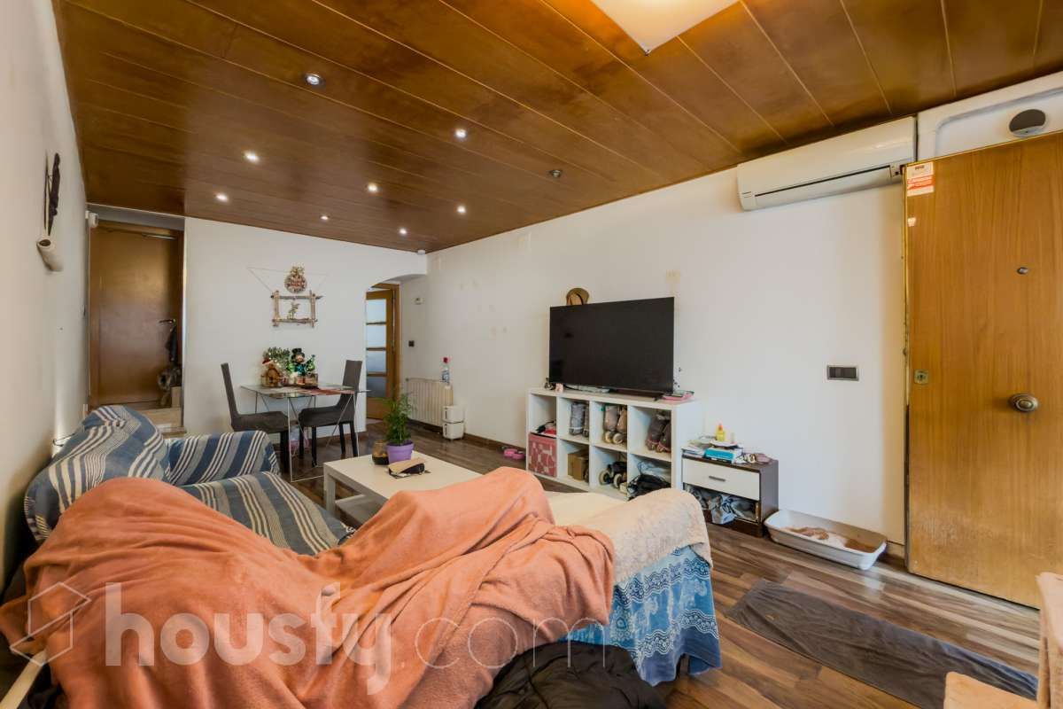 Sala de estar de Casa adosada en venta en  Barcelona Capital con Aire acondicionado, Calefacción y Terraza