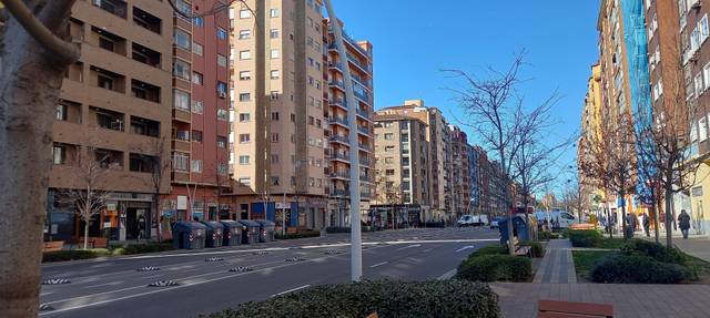 Piso en Venta en Avenida de Navarra en Barrio del Ave