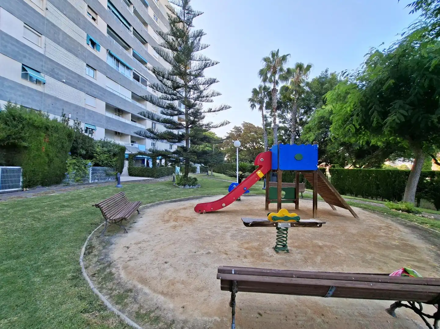 Außenansicht von Wohnungen zur Miete in El Campello mit Klimaanlage, Heizung und Möbliert