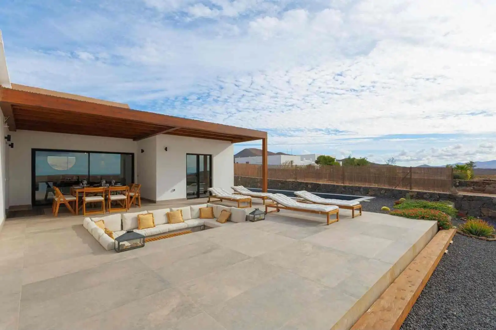 Terrassa de Casa o xalet en venda en La Oliva amb Jardí privat, Terrassa i Traster