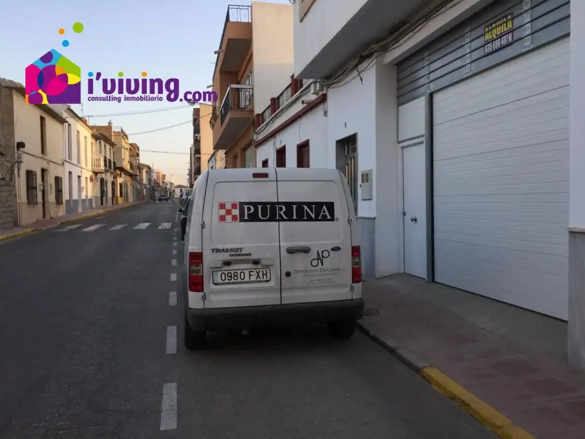 Business premises to rent in Albox