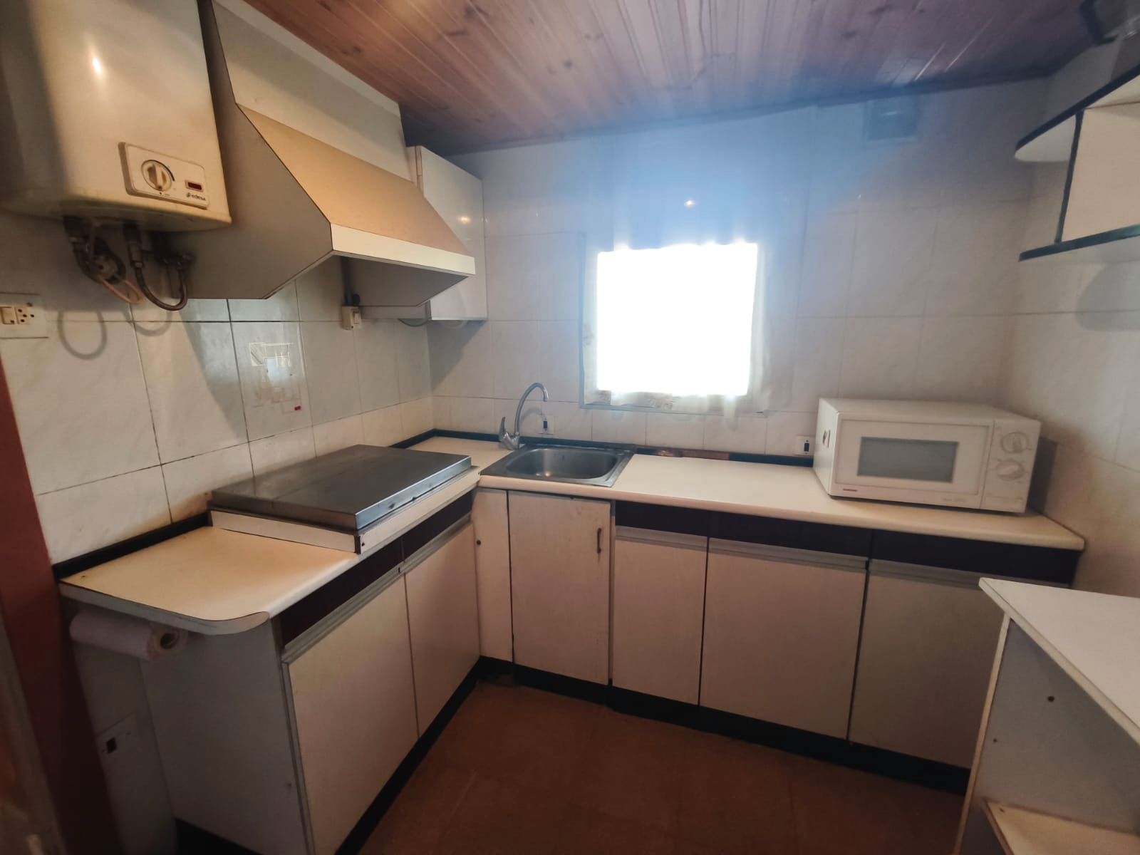 Cuina de Casa o xalet en venda en Barbadás amb Terrassa, Forn i Rentadora