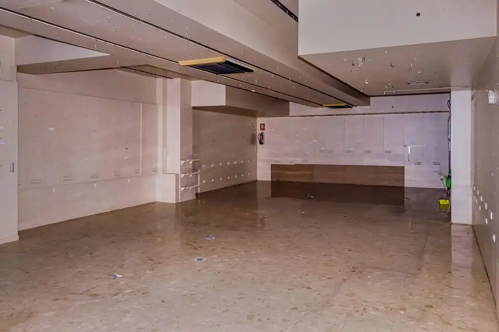 Local comercial en venda a Alcalde Porqueres, imagen 14