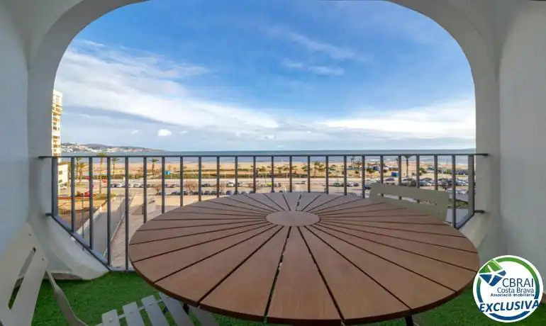 Apartamento con ascensor en venta en Carrer Muga-Delta, imagen 3