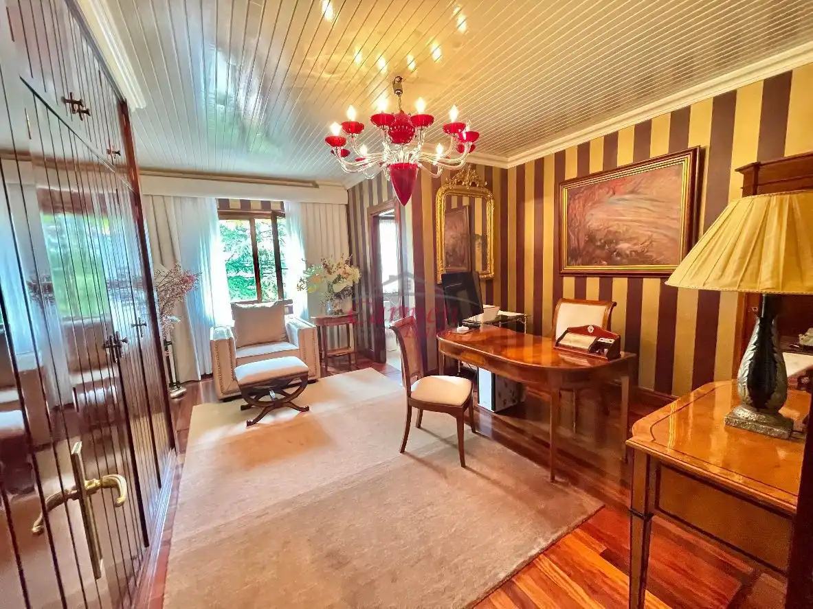 Comedor de Casa o chalet en venta en Loiu con Jardín privado, Terraza y Trastero