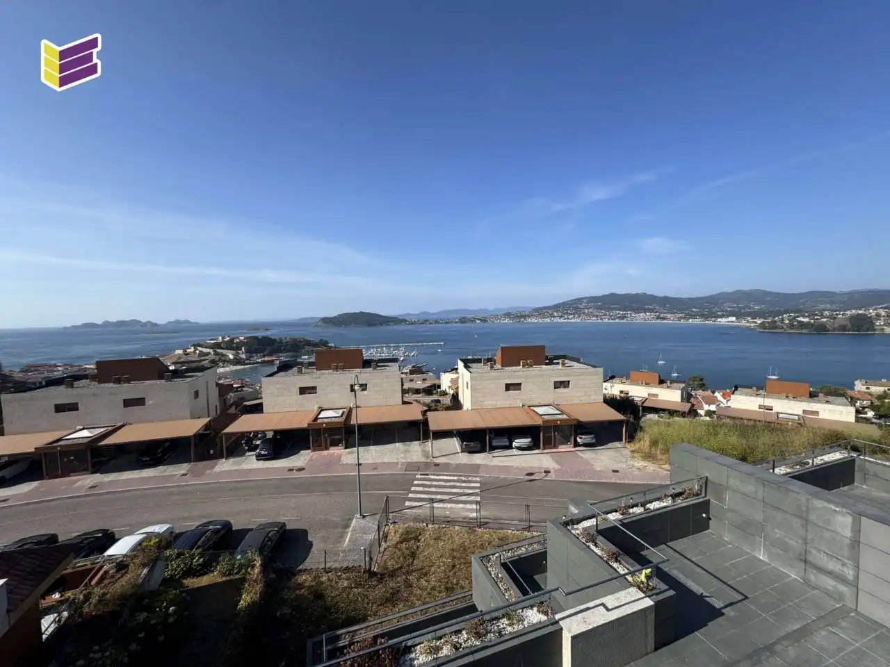 Vista exterior de Dúplex en venta en Baiona con Terraza, Trastero y Balcón
