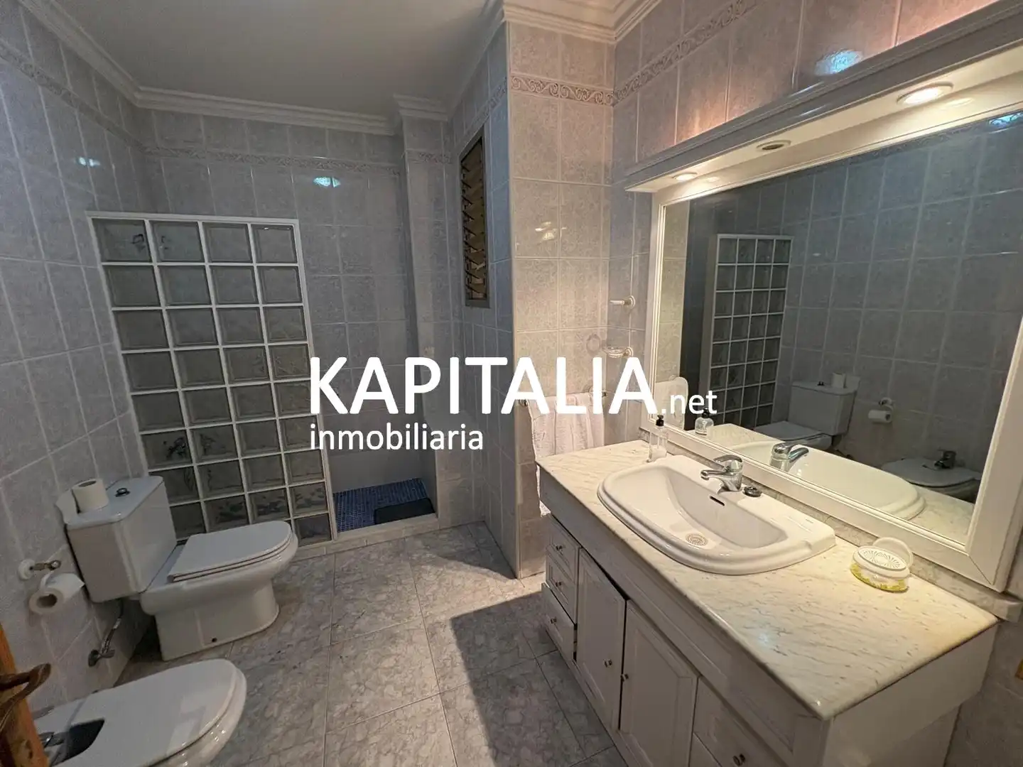 Baño de Edificio en venta en Enguera