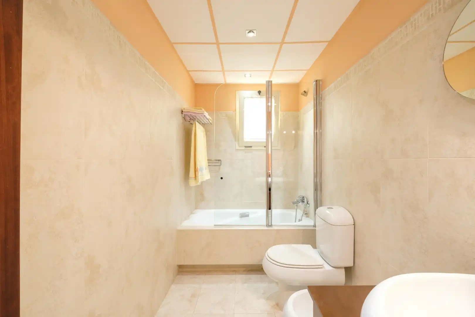Baño de Piso en venta en Alcalá de Guadaira con Aire acondicionado, Jardín privado y Terraza