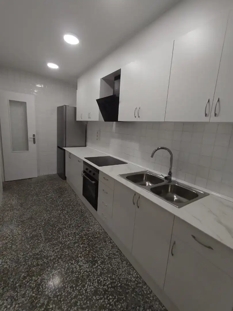 Pis de lloguer a Avinguda Joan Peset Aleixandre, Casas Verdes - Ermita