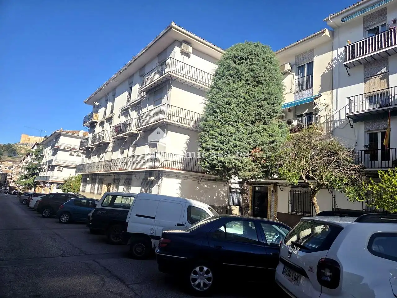 Vista exterior de Pis en venda en Alcalá la Real amb Terrassa i Balcó