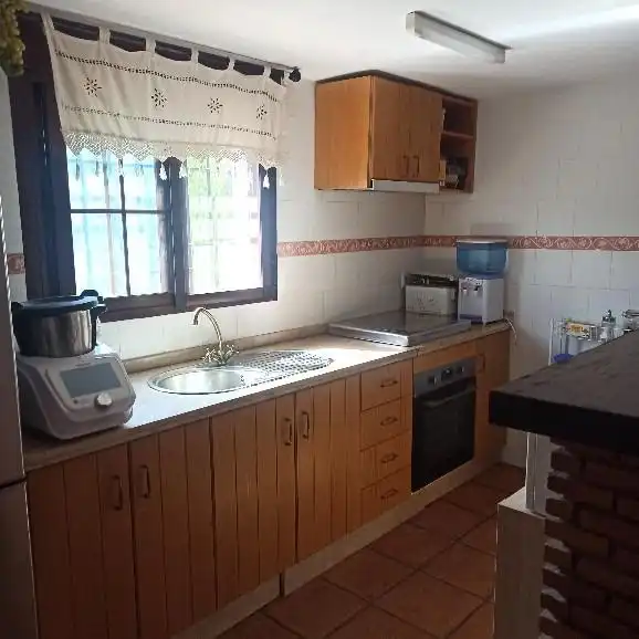Cuina de Finca rústica en venda en Almodóvar del Río amb Aire condicionat, Piscina i Alarma