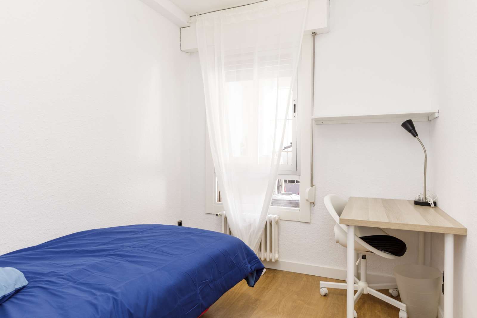 Bedroom of Flat to share in  Zaragoza Capital  with Air Conditioner, Terrace and Furnished