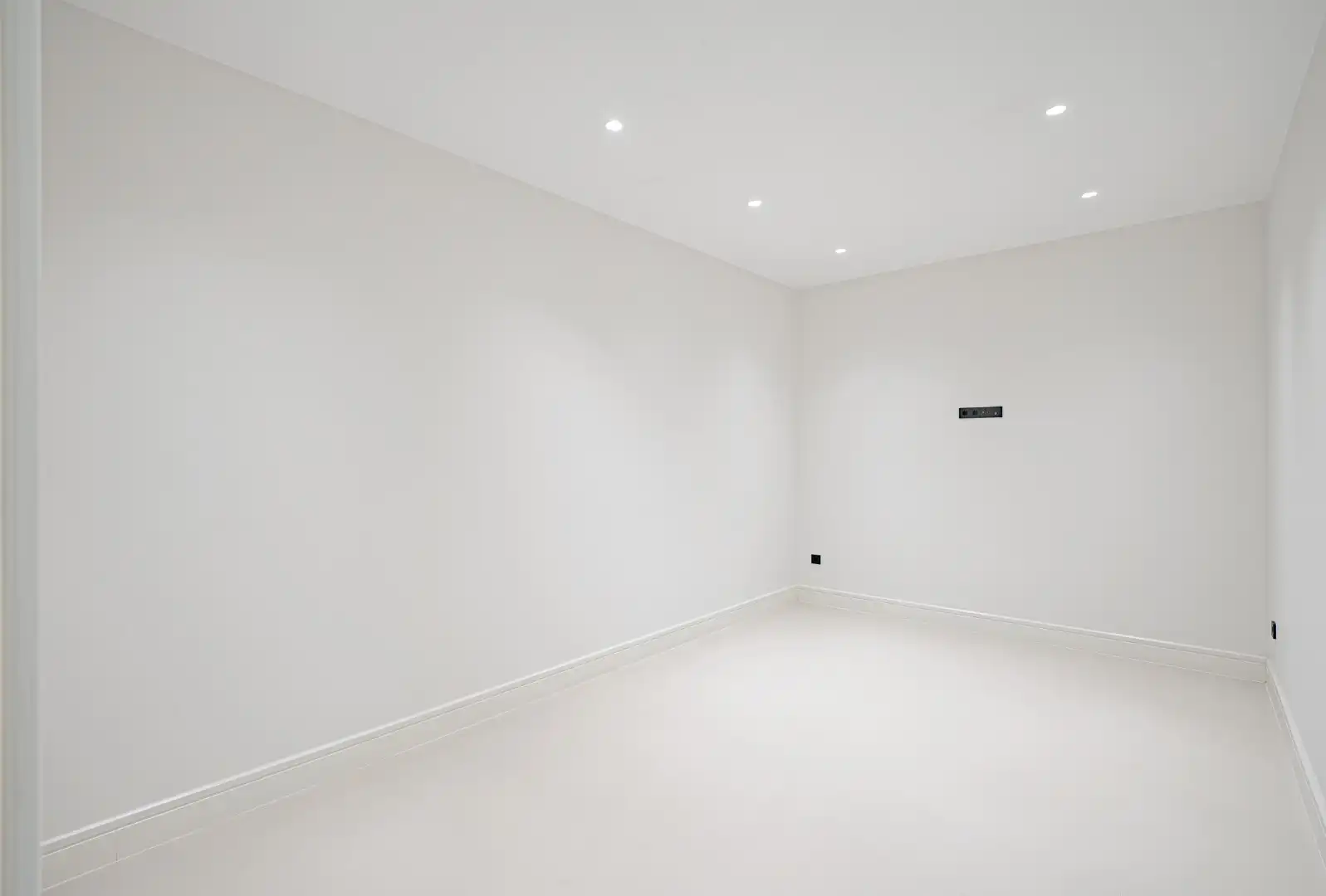Chalet con piscina en venta en Milla de Oro, imagen 8