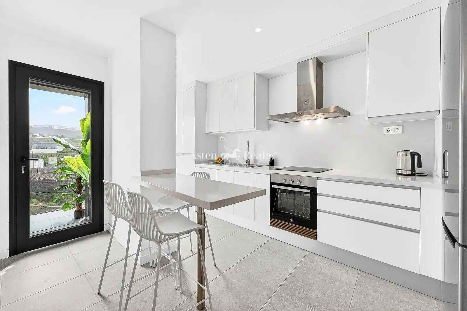 Cocina de Apartamento en venta en Guía de Isora con Terraza, Trastero y Amueblado