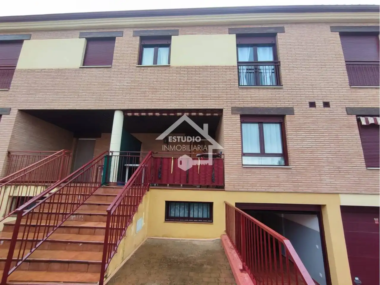 Vista exterior de Casa o chalet en venta en Canillas de Río Tuerto con Calefacción, Jardín privado y Parquet
