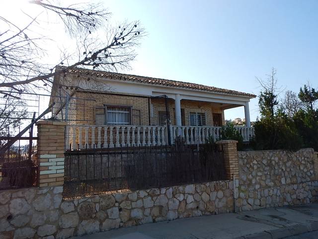 Casa-chalet en Venta en C/ Gerona en Sierra Perenchiza - Cumbres de Calicanto - Sto Domingo