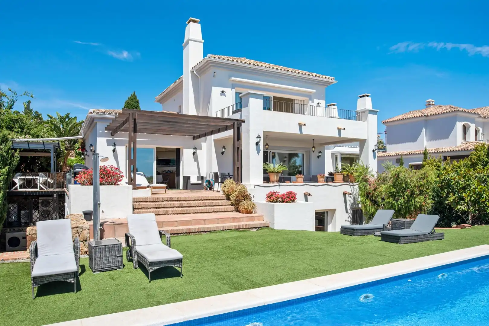 Casa con piscina en venta en Chullera, imagen 2