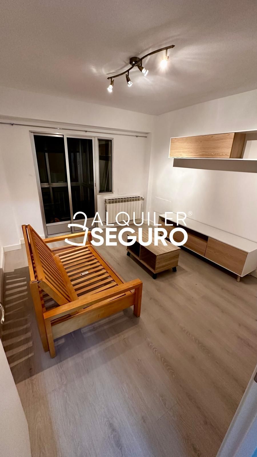 Dormitori de Pis de lloguer en Valladolid Capital amb Calefacció i Moblat