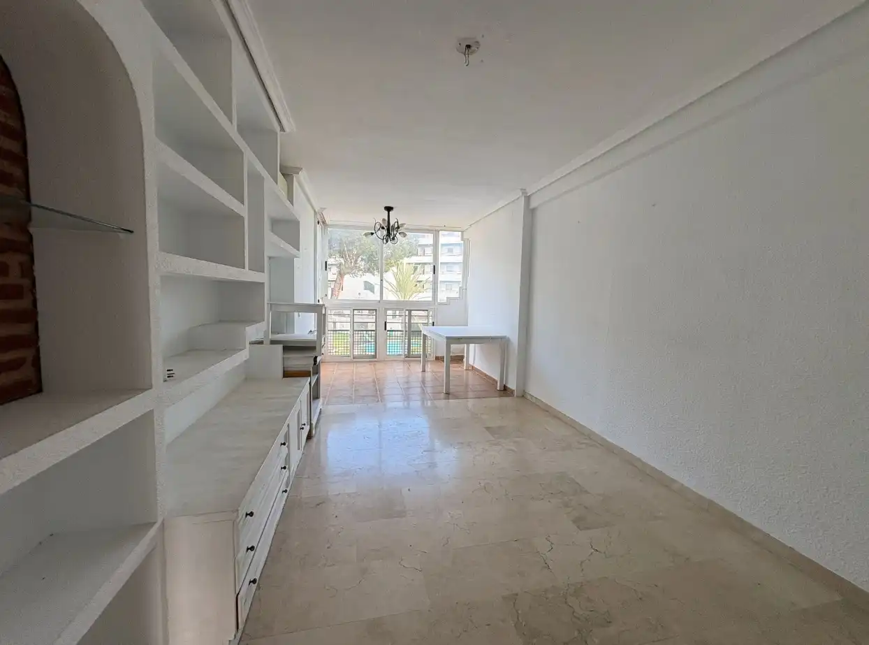 Living room of Flat for sale in L'Alfàs del Pi  with Swimming Pool