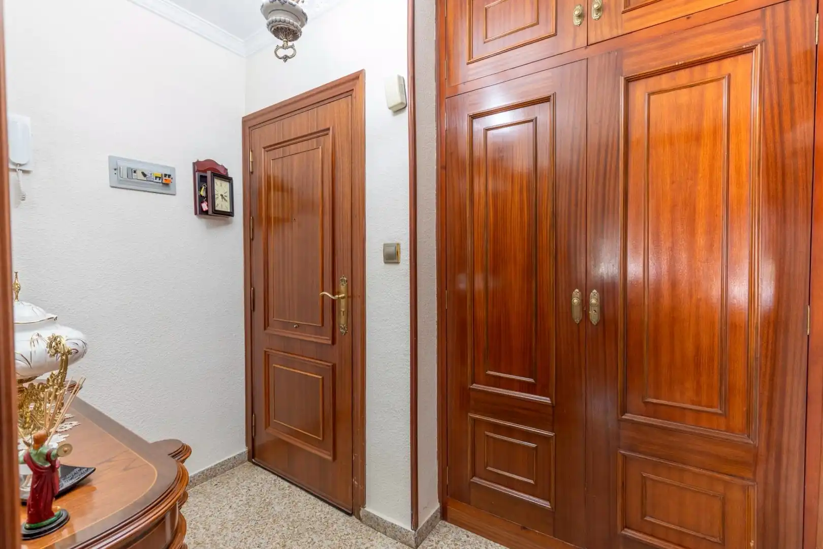 Piso en venta en Granada con Balcón