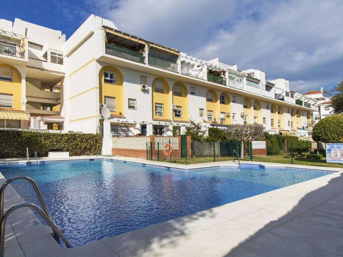 Vista exterior de Apartament de lloguer en Torremolinos amb Aire condicionat, Terrassa i Rentadora