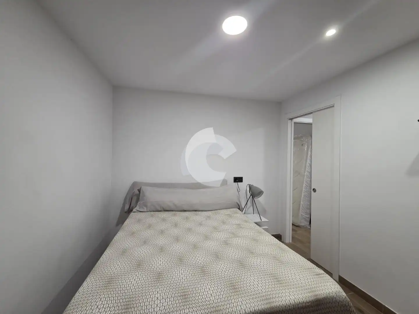 Habitación de Piso de alquiler en Vigo  con Calefacción y Amueblado