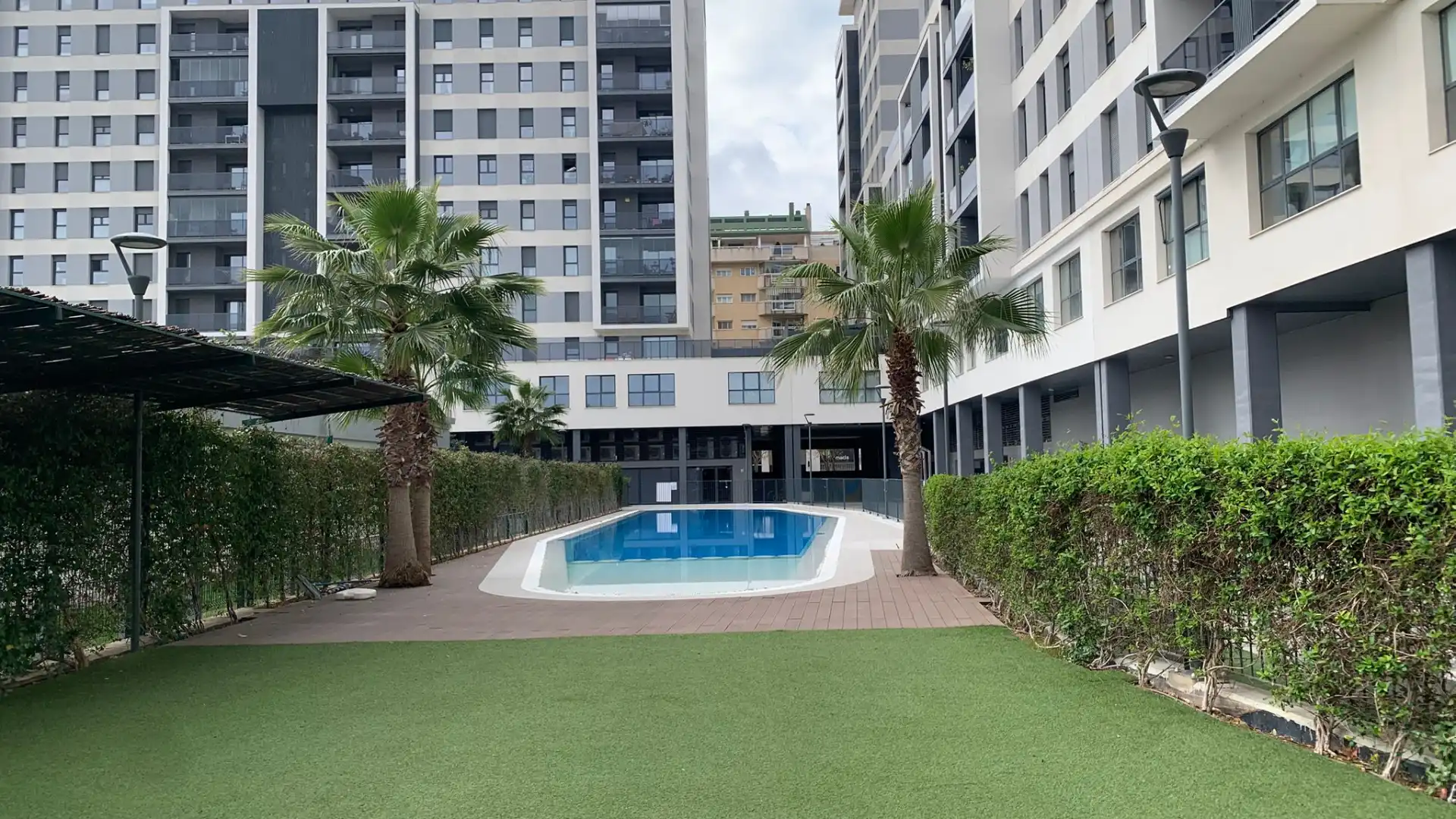 Piscina de Ático en venta en Valencia con Aire acondicionado, Calefacción y Jardín privado