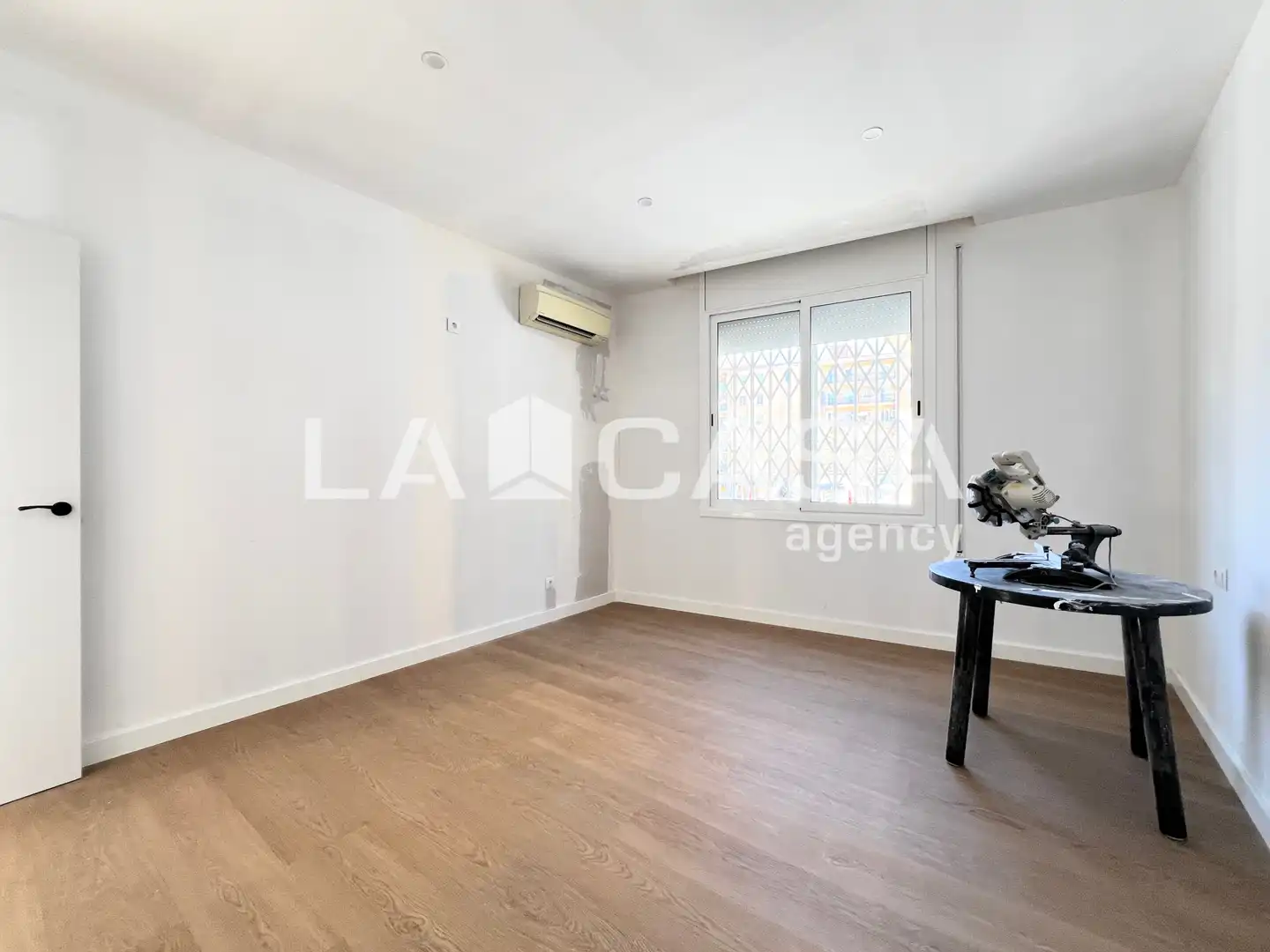 Schlafzimmer von Maisonette zum Verkauf in Badalona mit Klimaanlage