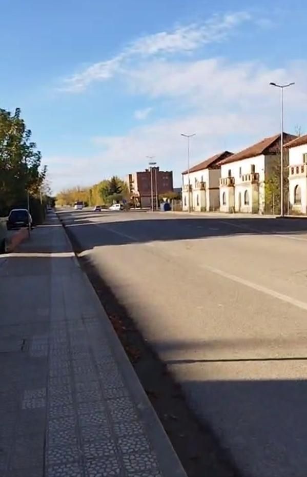 Vista exterior de Pis en venda en Monzón de Campos amb Calefacció, Traster i Balcó