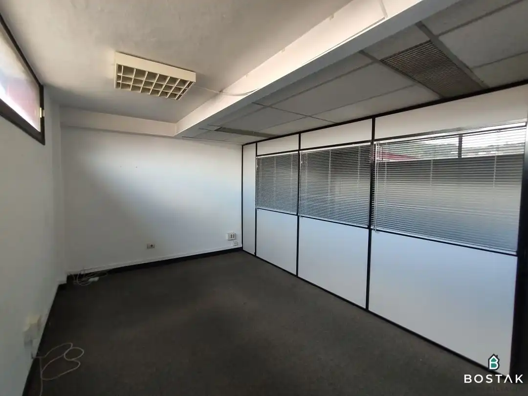 Büro mit Aufzug zur Miete in Ibáñez de Bilbao Kalea, imagen 4