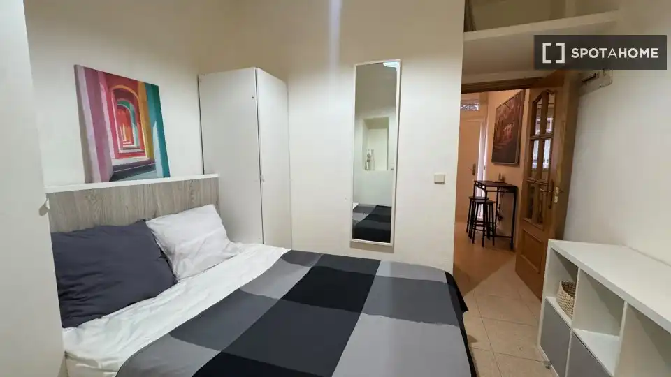 Bedroom of Flat for rent in Tetuán