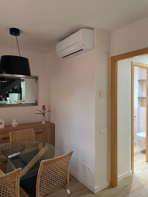 Schlafzimmer von Wohnungen miete in Palamós mit Heizung, Terrasse und Möbliert