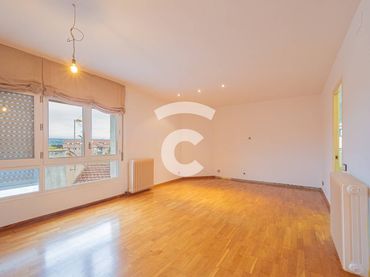 Flat with lift for sale in Camino Escorial