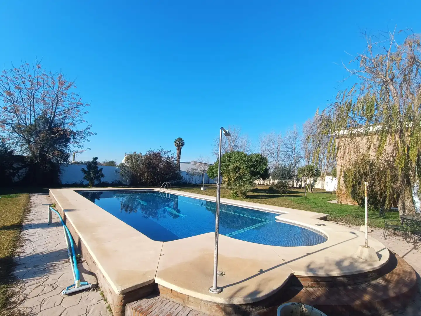 Piscina de Casa o xalet en venda en Alcalá de Guadaira amb Aire condicionat, Calefacció i Jardí privat