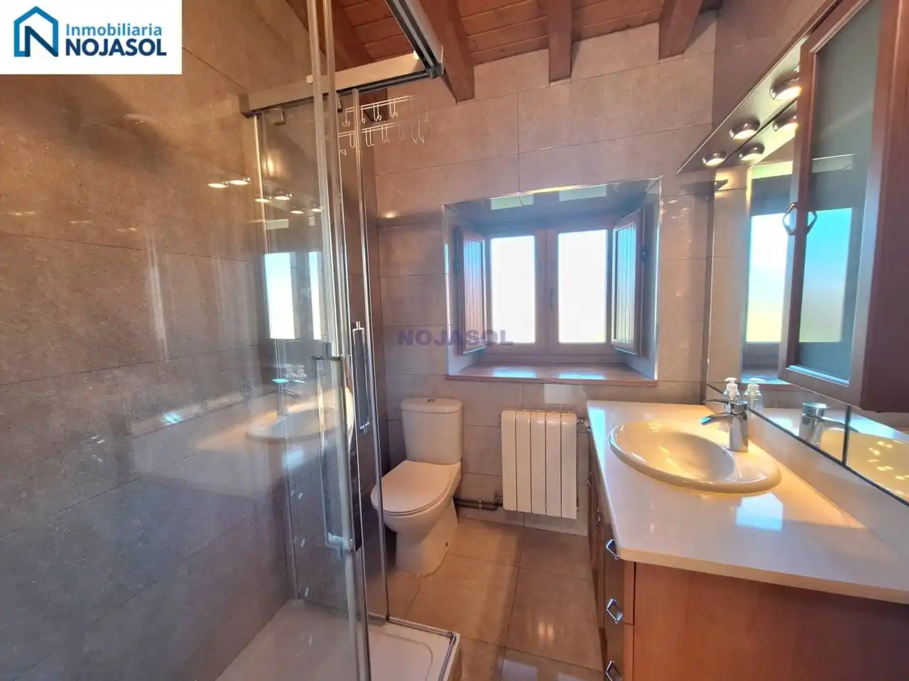 Baño de Casa o chalet de alquiler en Noja con Calefacción, Jardín privado y Terraza