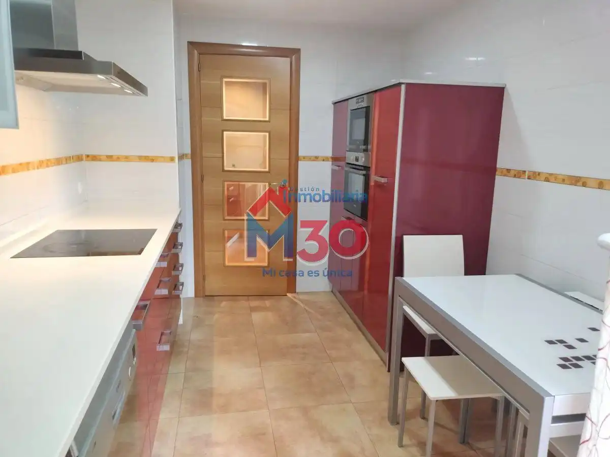 Cocina de Piso en venta en Miranda de Ebro con Calefacción, Terraza y Trastero