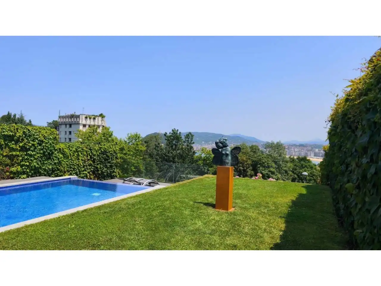 Jardí de Casa o xalet en venda en Donostia - San Sebastián  amb Calefacció, Jardí privat i Terrassa