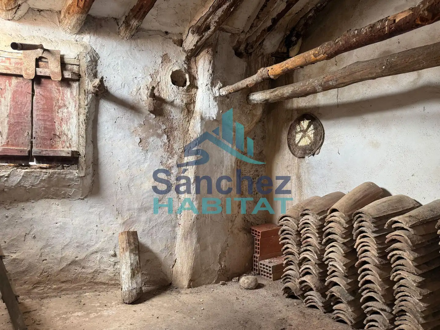 Finca rústica en venda en Chelva amb Jardí privat, Terrassa i Traster