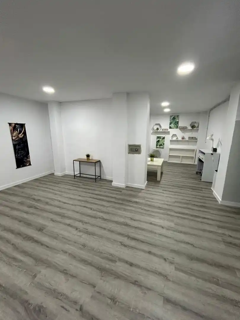 Business premises for sale in Calle Legión Española, imagen 5