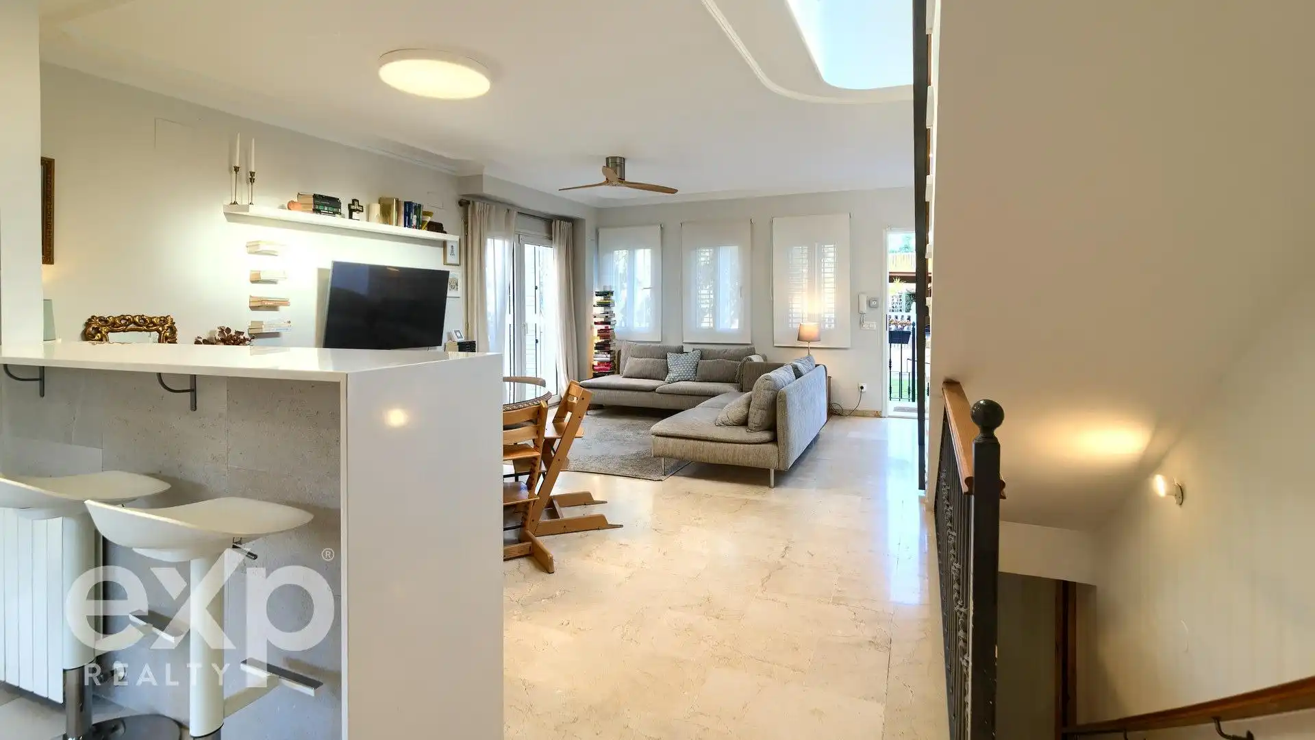 Sala de estar de Casa o chalet en venta en Godella con Aire acondicionado, Calefacción y Jardín privado